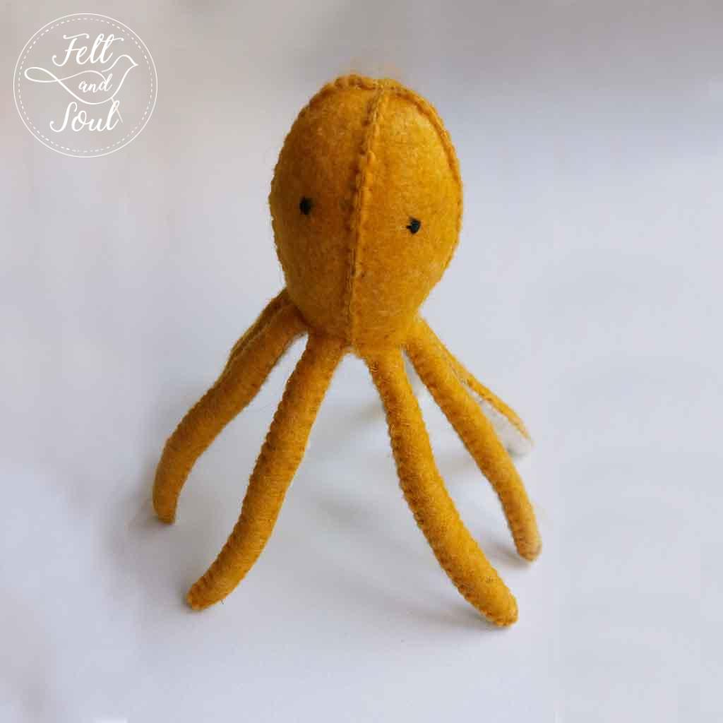 Felt and Soul - polip gyapjúfilc figura